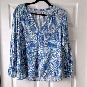 Lilly Pulitzer 
Women’s long sleeve top